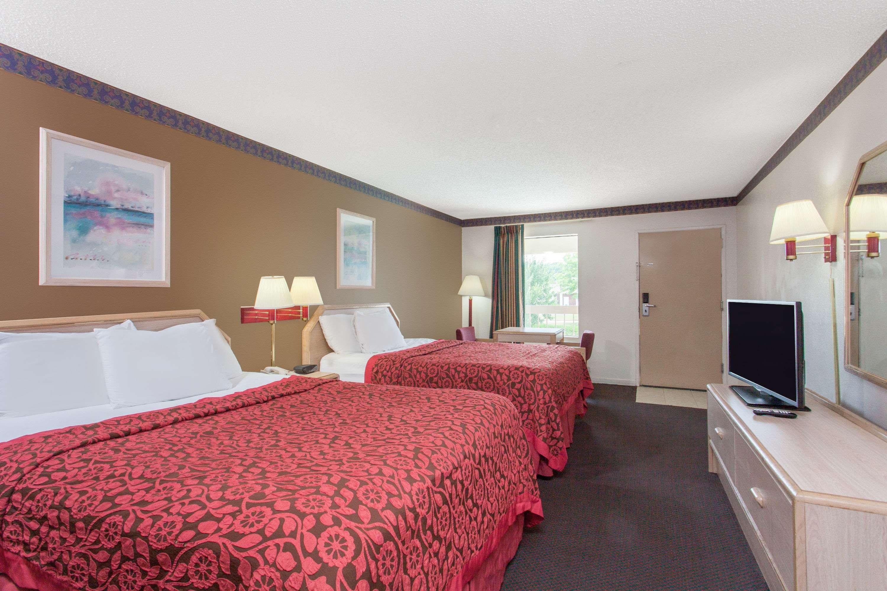 Days Inn By Wyndham Decatur Priceville I-65 Exit 334 Extérieur photo