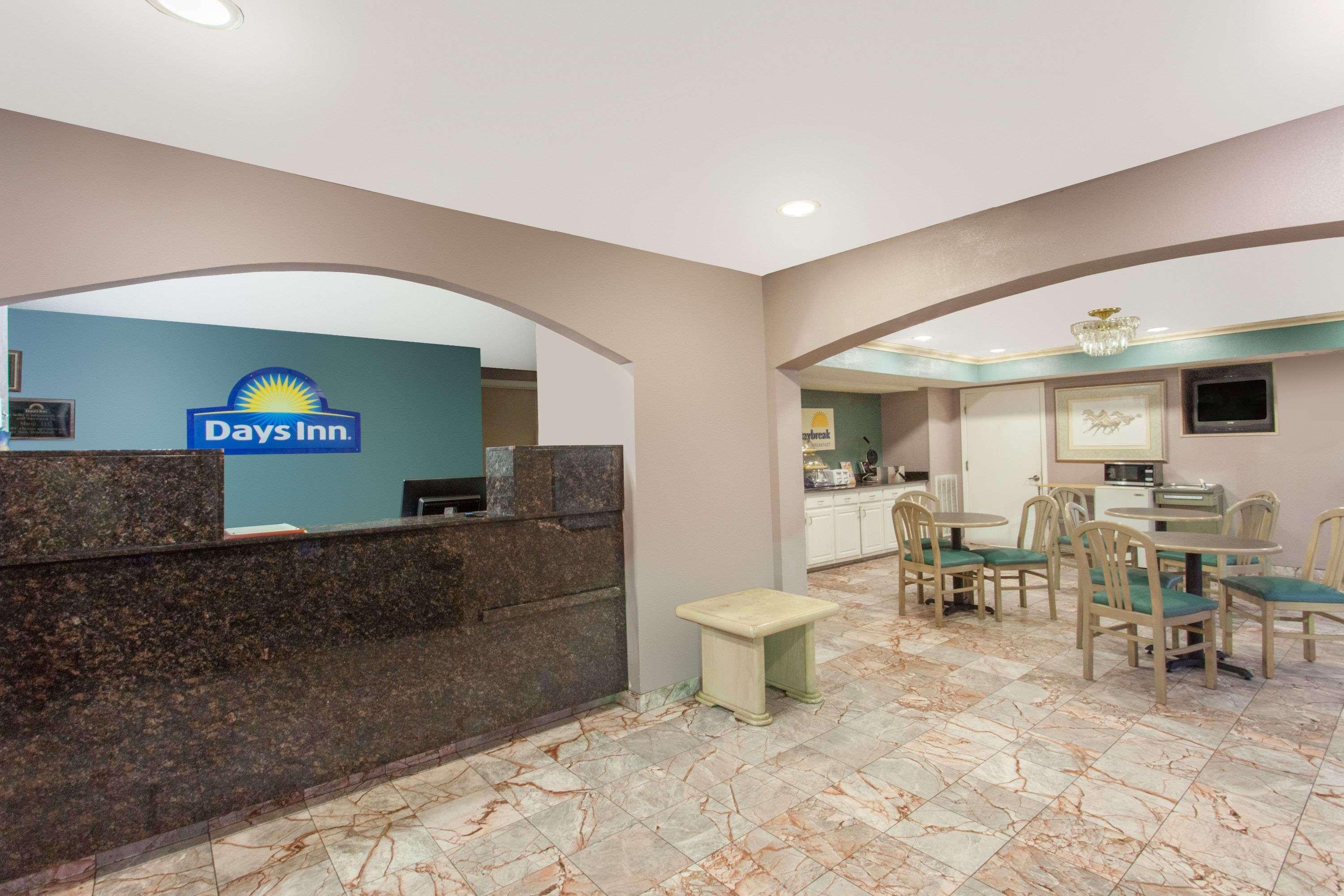 Days Inn By Wyndham Decatur Priceville I-65 Exit 334 Extérieur photo