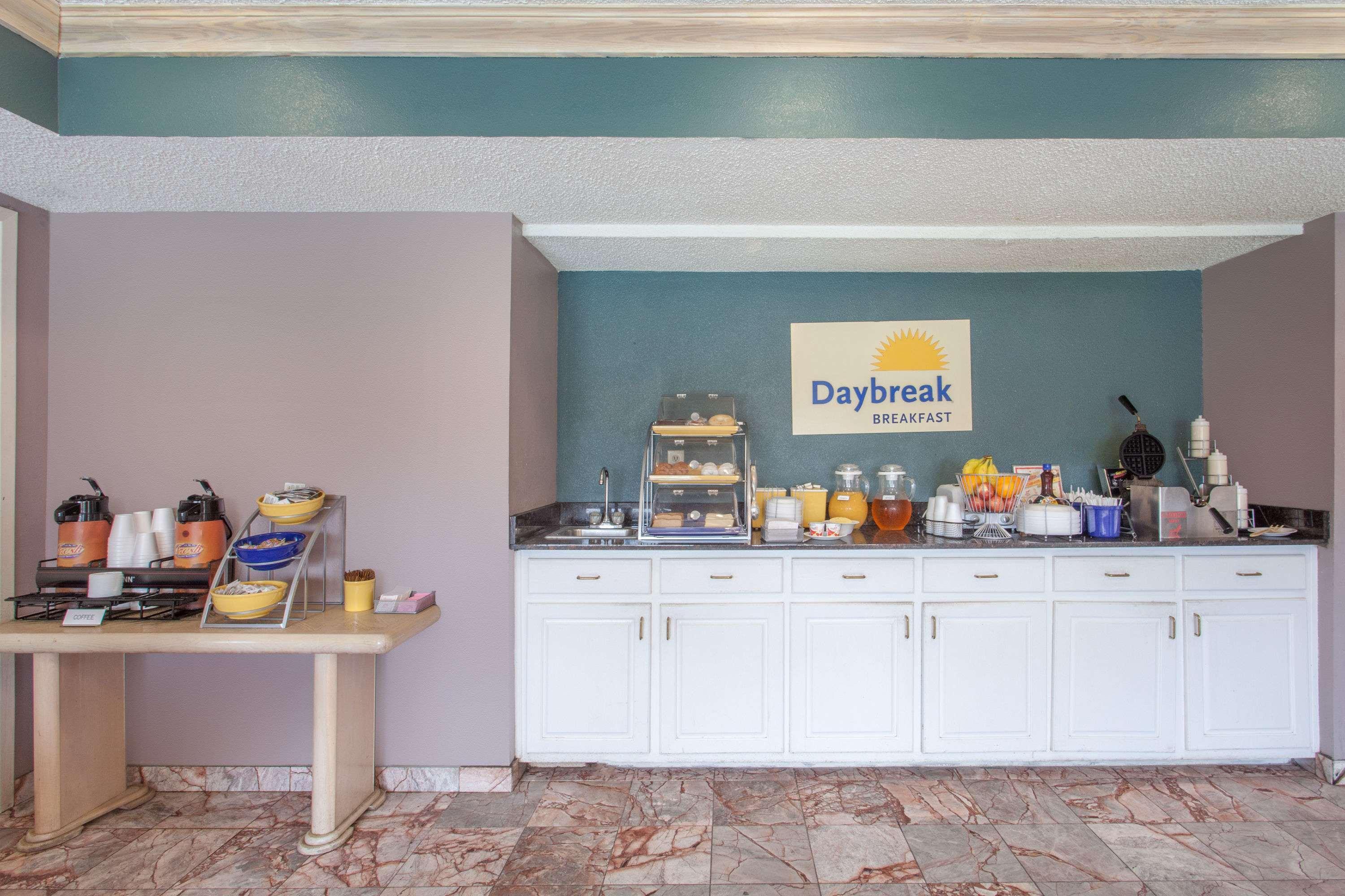 Quality Inn & Suites Decatur Priceville I-65 Extérieur photo