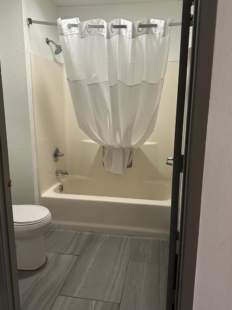 Quality Inn & Suites Decatur Priceville I-65 Extérieur photo