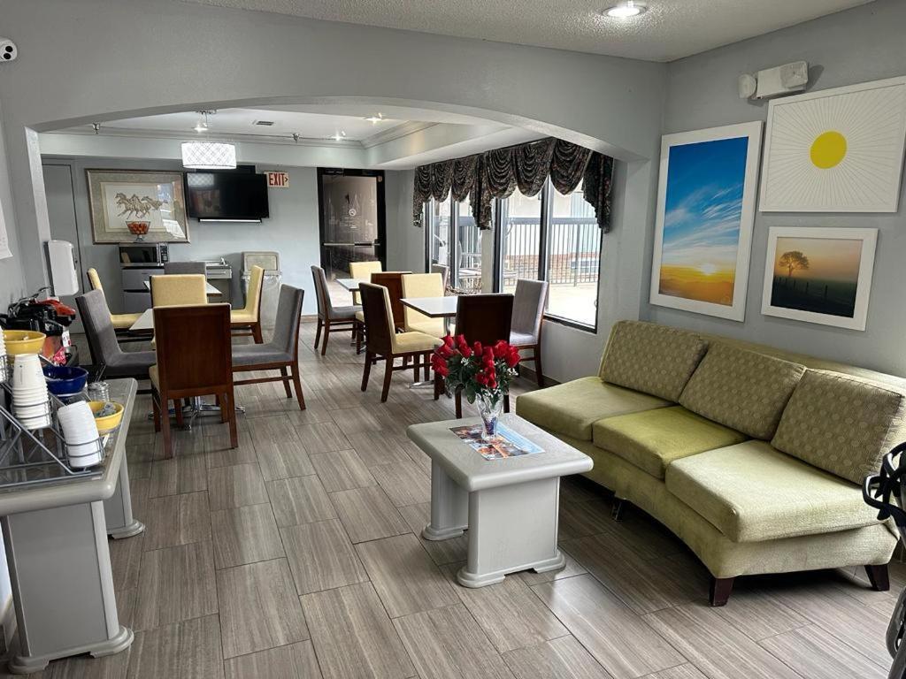 Quality Inn & Suites Decatur Priceville I-65 Extérieur photo
